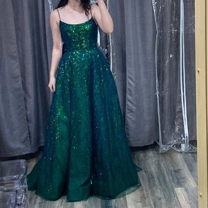 NEW Green Sherri Hill Prom Dress